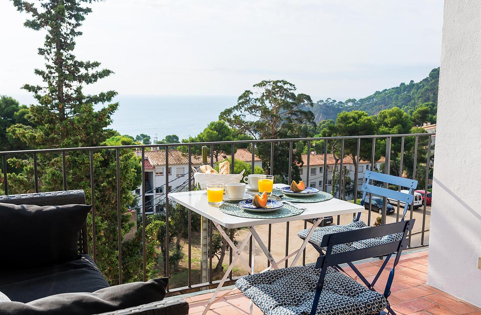 Azteka Blue 2 Bed Apartment Calella De Palafrugell