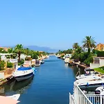 Apartment Port Grec