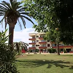 Appartement Spacieux Avec Vue Sur La Chaine Des Pyrenees Et Empuriabrava, Lan