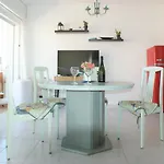 Apartamento Con Vistas Al Mar Y A La Montana