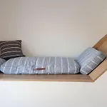 Amb Encant I Estil Mediterrani En Zona Tranquilla De Llanca I Amb Terrassa