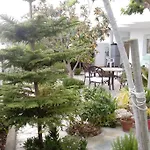 Bonito Apartamento De 3 Hab. Con Jardin