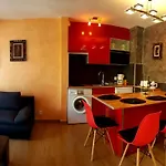 Leroy Apartment