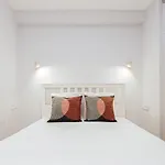 Central Apartment 2A 50M Beach