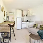 Apartamento Con Jardincito En El Centro De Cadaques