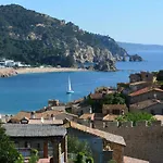 Casa Luna En Playa De Santa Maria De Llorell Tossa De Mar