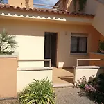 Fabulous Apartment Ideal For Families, Near The Beach
