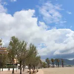 Beautiful Apartment In Front Of Beach, Pool, View