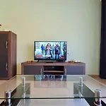Comfortable Apartment With A Swimming Pool, 250M To The Sea.