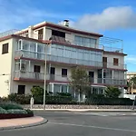 Beautiful Loft, Huge Sunny Terrace, View Over The Beach And Sea