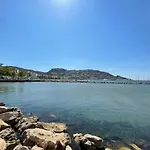 Beautiful Apartment Close To The Beach In Roses