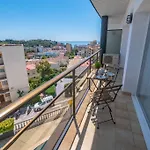Ar Melrose Place