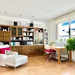 Moderno Y Amplio Apartamento En El Centro De Roses