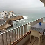 Port De'N Perris