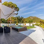 La Villa De Los Mares