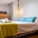 Loft Besalu Alojamiento Centrico Y Acogedor