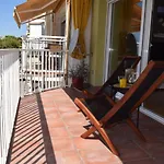 Gran Terraza En El Centro Frente Al Mar