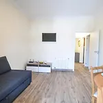 Apartamento De Diseno Equipado Centrico Moderno