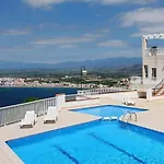 Apartamento Comodo De 3 Habitaciones Con Aire Acondicionado, Terraza Y Piscina En Roses - Es-204-16