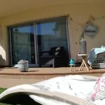 Residence Avec Piscine Face A La Mer, 1Ere Ligne