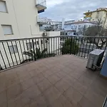 Apartamento En Roses, A 2 Minutos A Pie De Playa