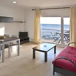 Apartamento Luminoso En 1ª Linea De Mar Con Terraza Y Vistas, Cerca De Playas Y Comercios. - Es-228-36