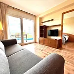 Oriol Center Apartment