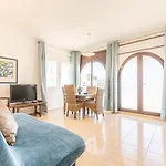 Apartment Melrose Place-3 By Interhome
