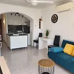 Appartement 60 M2,Piscine, Commerce