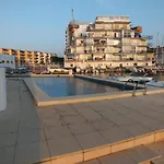Apartamento En Roses Con Piscina Comunitaria Y Vista A La Costa - Es-204-44