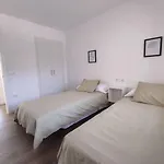 Apartamento Reformado Con Aparcamiento. Playa 5Min A Pie.