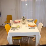 Narcis Monturiol - Apartamento Con Terraza Y Vistas A La Playa Del Port De Llanca. - Es-228-79