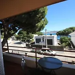 A Recer - Apartamento Acogedor, Tranquilo Y Bien Situado, A Tan Solo 100 M. De La Playa. - Es-228-142