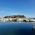 Apartamento En Primera Linea De Playa Con Terraza Y 3 Habitaciones En Llanca - Es-170-71