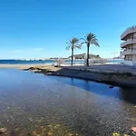 Apartamento En Primera Linea De Playa Con Terraza Y 3 Habitaciones En Llanca - Es-170-71