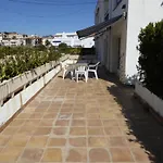 Apartamento Con Terraza, Jardin Y Piscina Comunitaria A 200M De La Playa En Sant Carles - Es-228-130