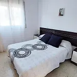 Apartamento Acogedor Para 6 Personas En El Centro De Llanca, Cerca De Playas Y Actividades Familiares - Es-170-88