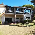 Villa Costera B&B