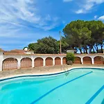 Vacay Villa Arc