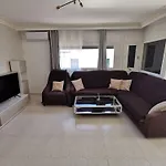 Apartamento Acogedor A 400M De La Playa En Llanca, Con Terraza Y Bano Hidromasaje - Es-89-135