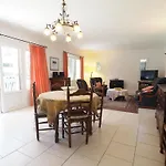 Casa Con Piscina Privada, Jardin Amplio Y Estudio Independiente, 5 Habitaciones - Es-325-34
