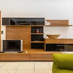 Casa L'Escala, 4 Dormitorios, 8 Personas - Es-325-30