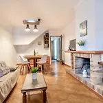 Casa L'Escala, 2 Dormitorios, 5 Personas - Es-325-35