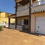 Casa Familiar Con Piscina Privada, Aire Acondicionado Y Cerca De La Playa - Es-325-33