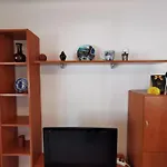 Apartamento Con Wifi A 5 Minutos De La Playa Y Cerca De Tiendas Y Restaurantes - Es-209-10