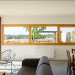 Casa De Diseno Con Piscina En Girona.