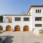 Villa Maricel