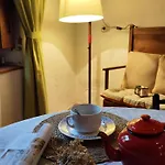 Casa De Piedra Del Siglo XVII Restaurada Con Encanto, Para 8 Personas, En Castello D'Empuries - Es-228-96