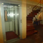 Hostal Adarnius