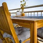 Precioso Apartamento Con Piscina Y Vistas Al Mar
